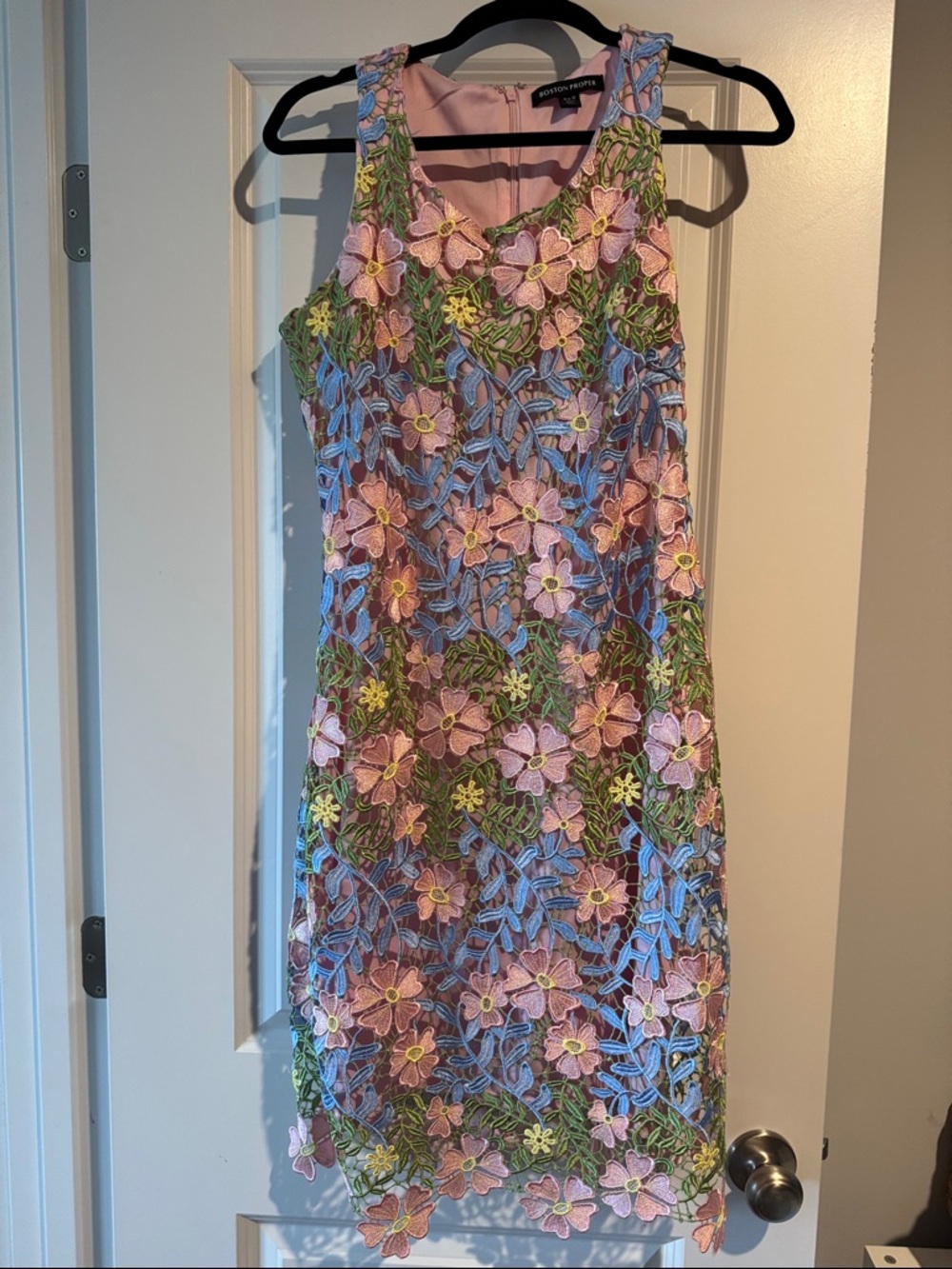 Boston Proper Pink Floral Lace Appliqué Sheath Dress